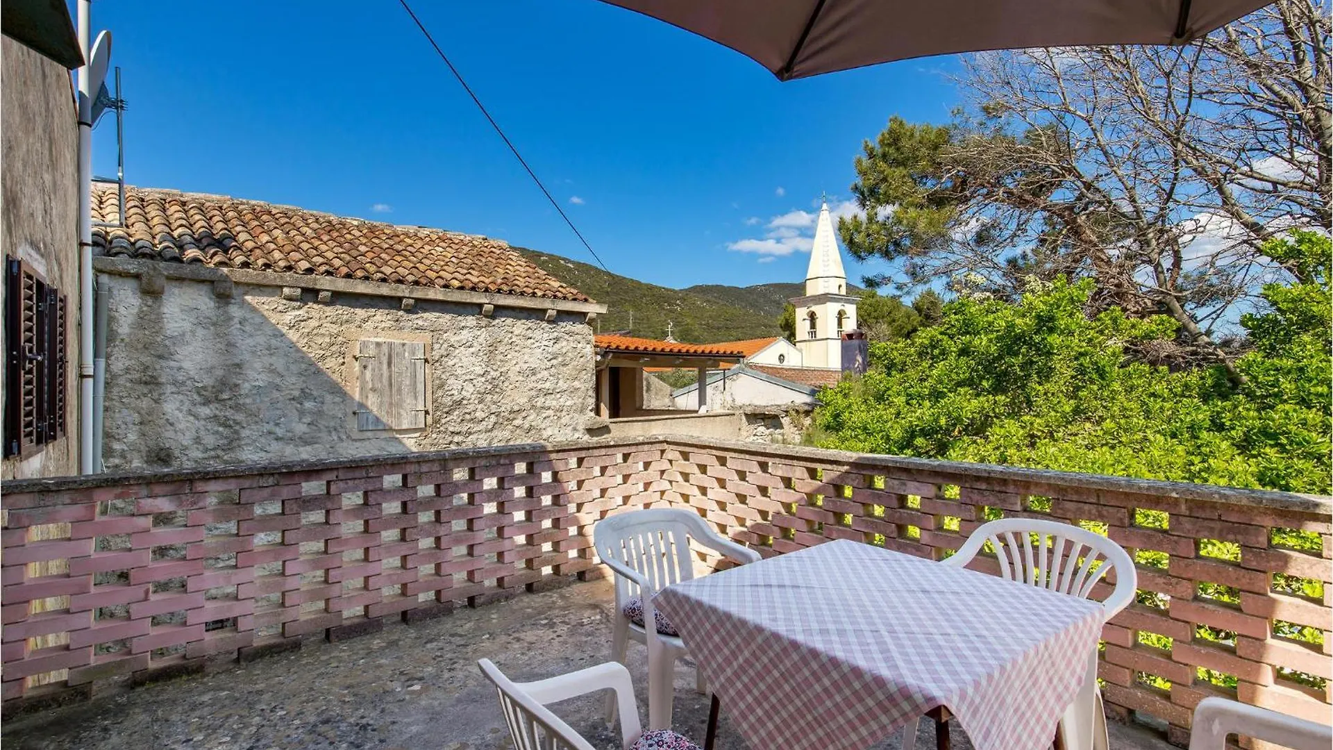 3 Bedroom Lovely Home In Nerezine Casa de Férias