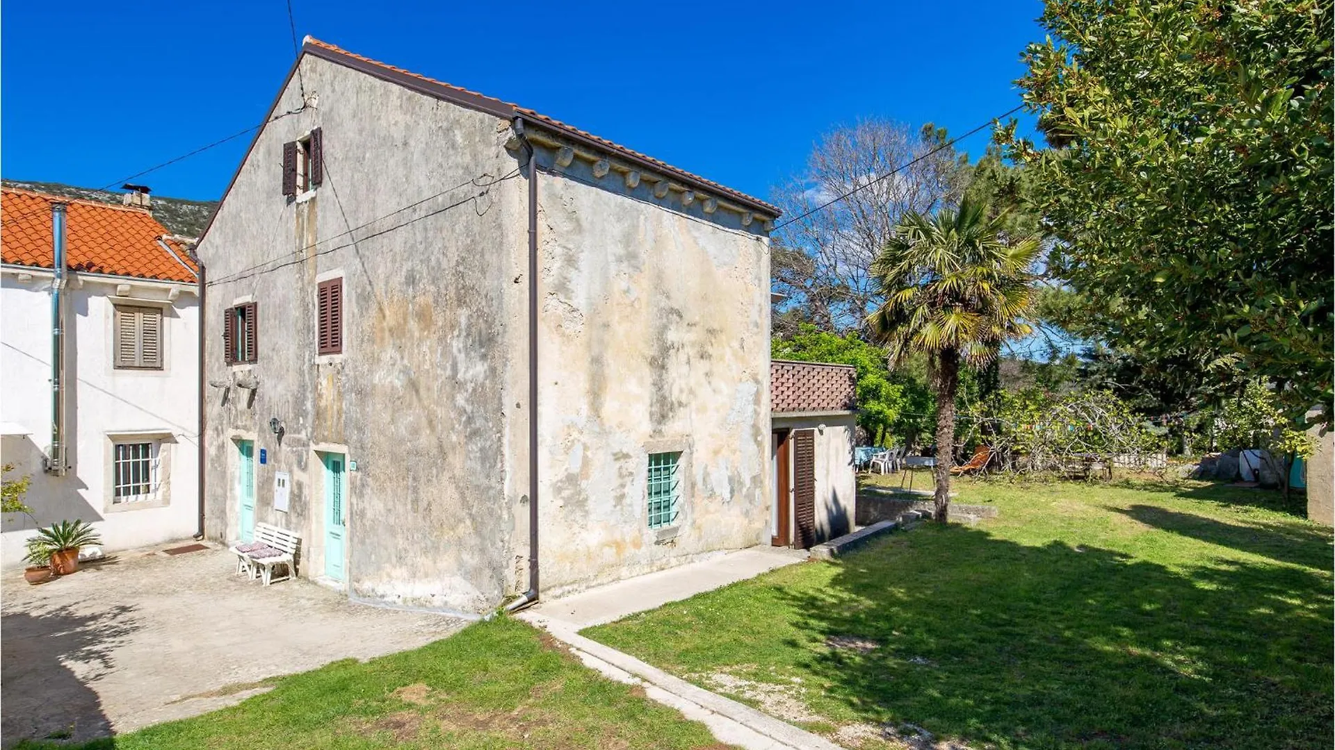 3 Bedroom Lovely Home In Nerezine