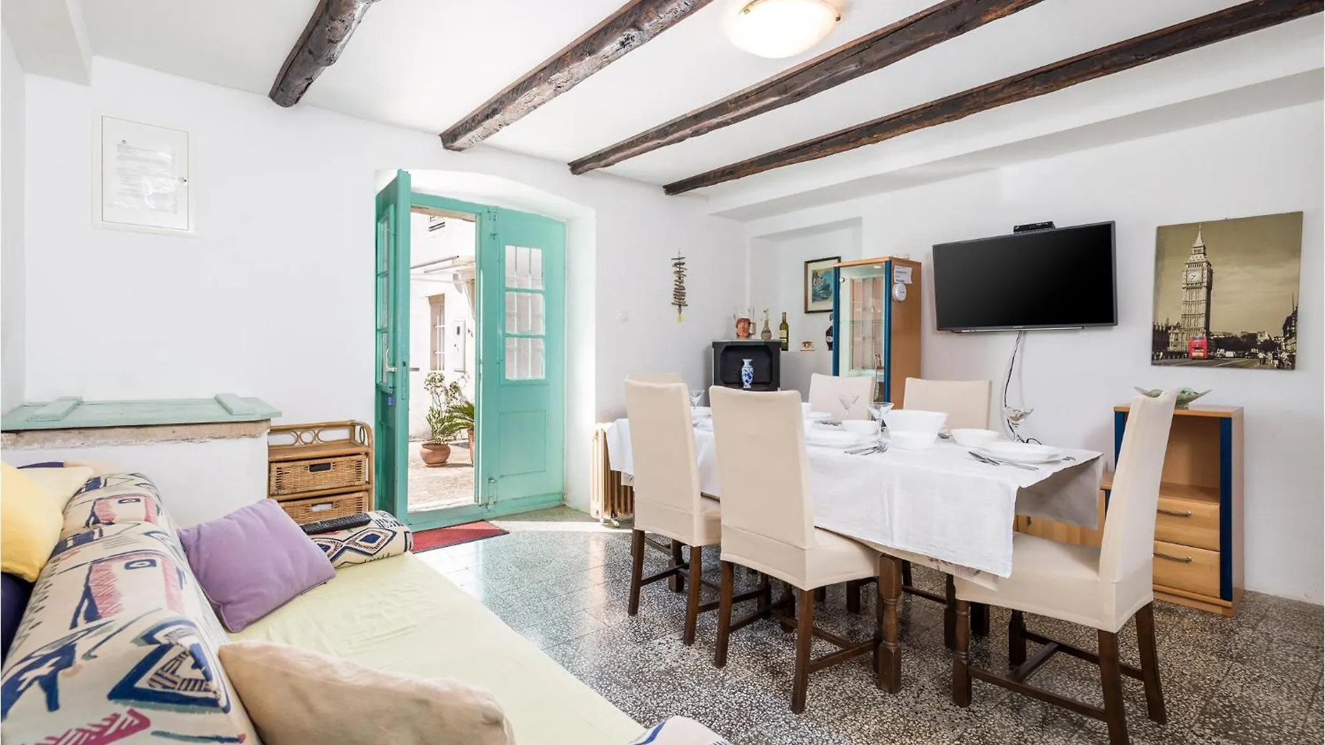 Casa de Férias 3 Bedroom Lovely Home In Nerezine